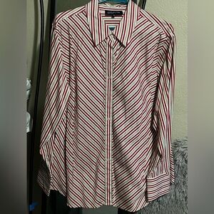 Jones New York Signature 2X. Red & Gold Button up Blouse NWOT